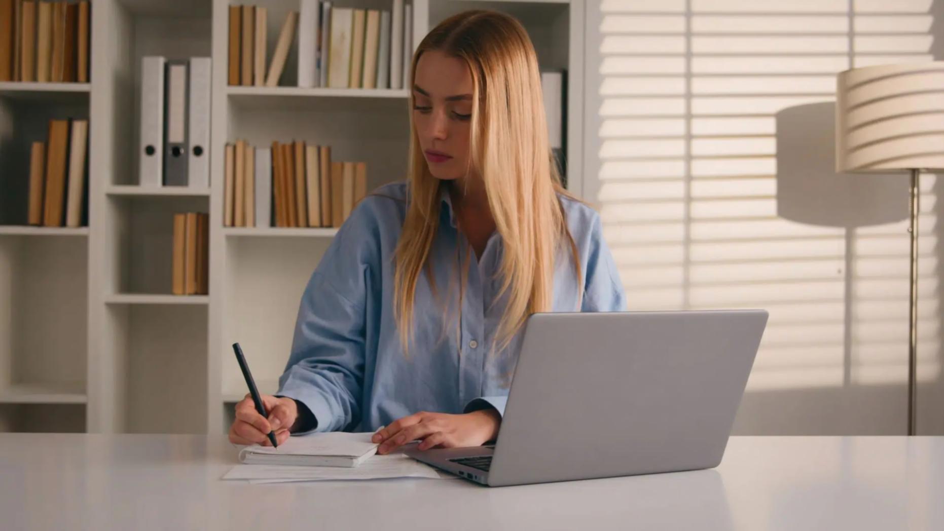 Team di lavoro su analisi finanziaria